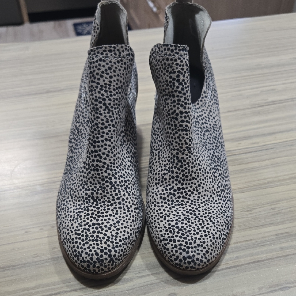 Toms Black and White Patterned Ankle Boots